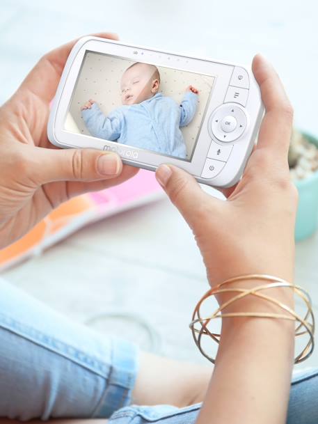 Ecoute-bébé audio ou vidéo : Lequel choisir ?